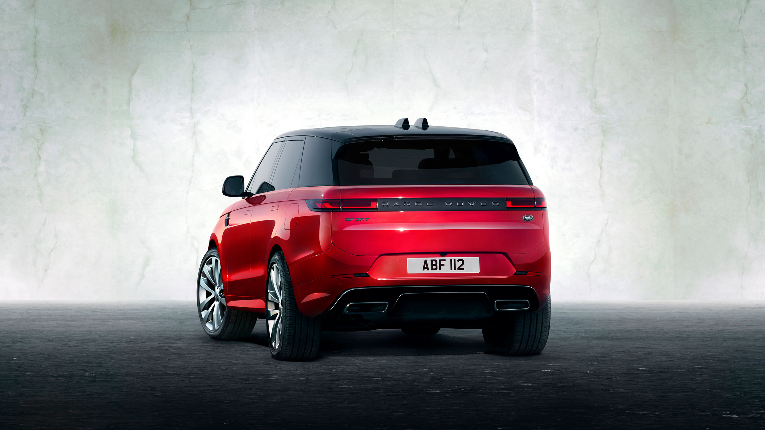 Range Rover Sport (Red) rear-view